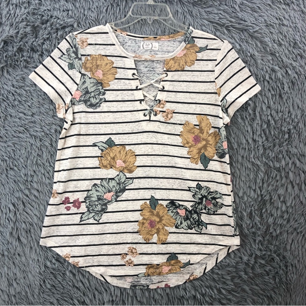 Maurices Shirt 24/7 Womens Large Shoelace Vneck Flower Stripe Burnout